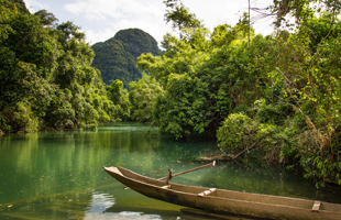 Faire du vélo dans un village de Phong Nha